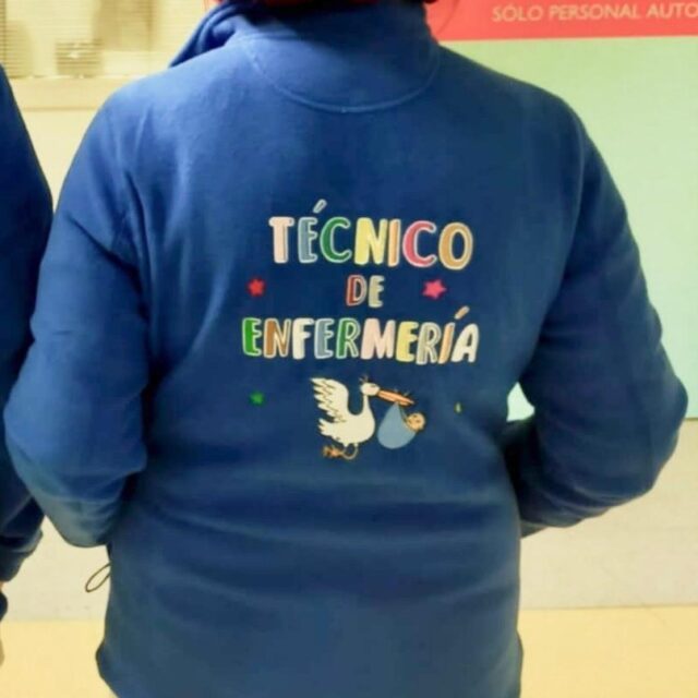 Polar Técnico de Enfermería. Modelo Cigüeña con Bebé