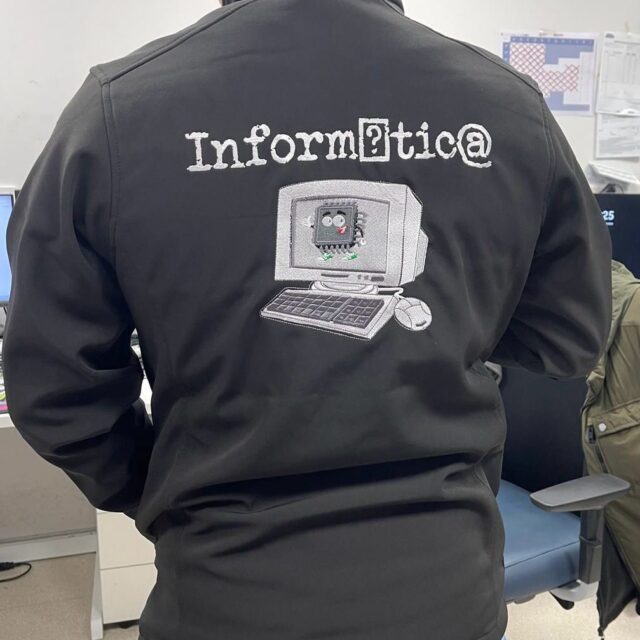 Softshell Informática. Modelo Ordenador Microchip