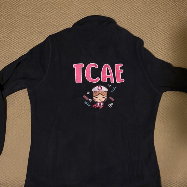 Polar TCAE. Modelo Superheroína Letras Grandes