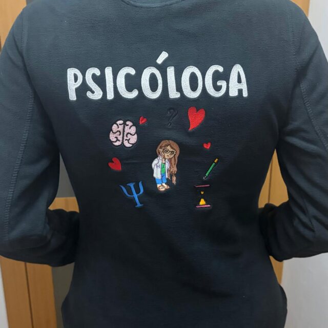 Polar Psicóloga. Modelo Mujer Pensativa
