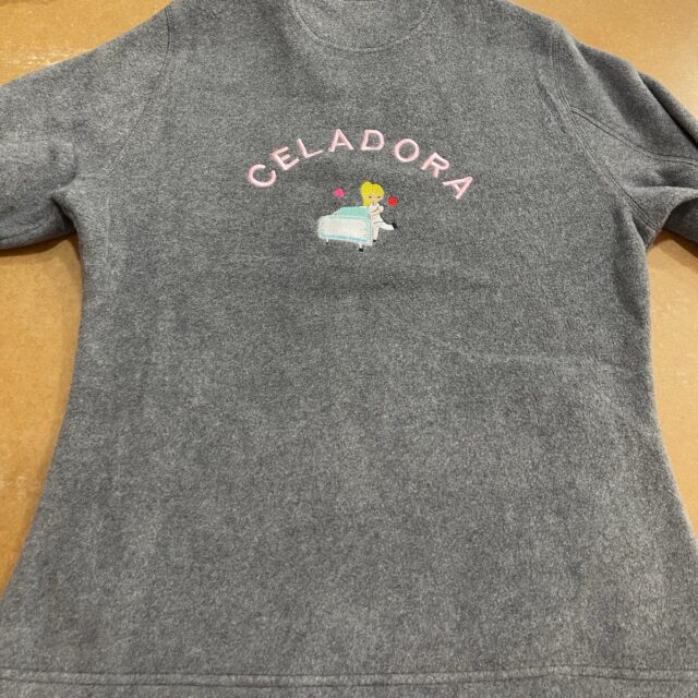 OUTLET. Polar Celadora. Modelo Celadora Empujando Camilla. Talla: M Mujer